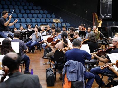 Com restauro da Sala Martins Pena, Orquestra Sinfônica do Teatro Nacional volta à casa