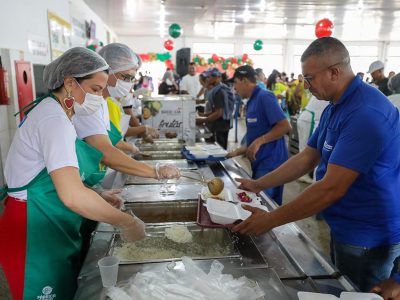 Nosso Natal: 3 mil refeições foram servidas no Restaurante Comunitário da Estrutural