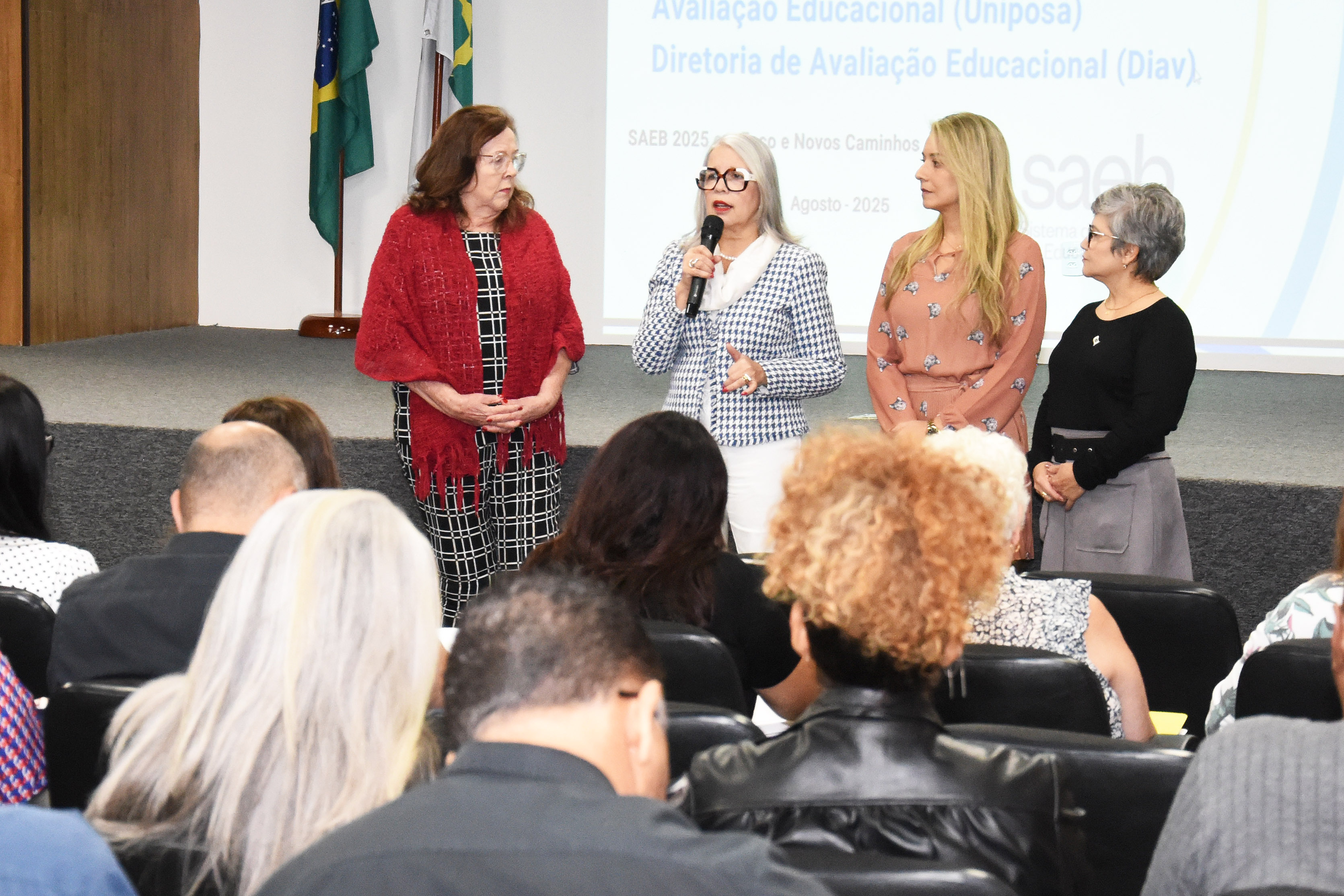Gestores de ensino conhecem novas orientações do Sistema de Avaliação da Educação Básica
