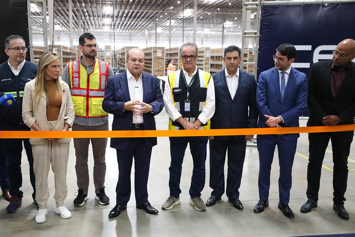 Governador participa da inauguração do novo Centro de Distribuição da Amazon e destaca fortalecimento da economia local