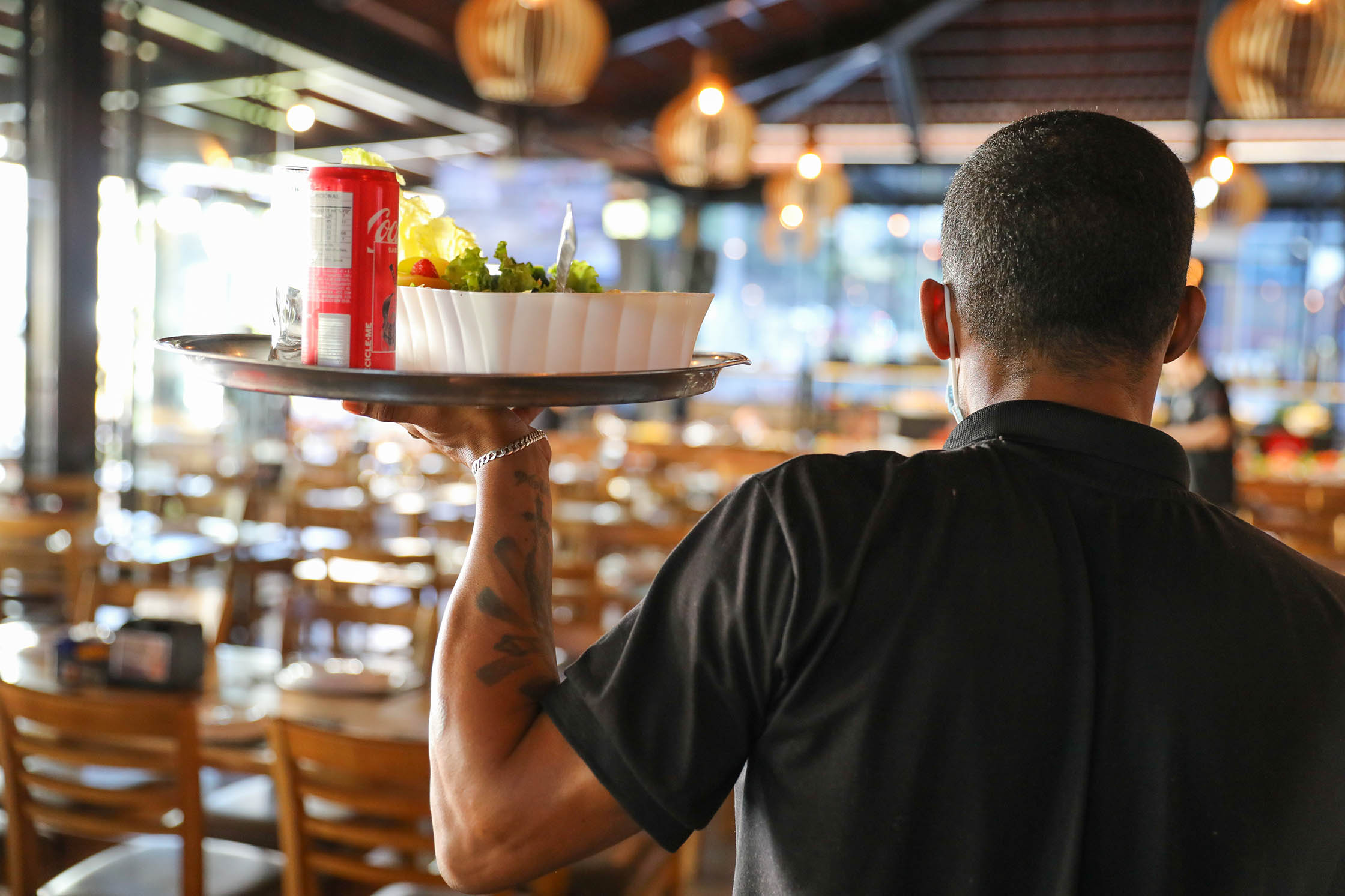‘A Funap mudou a minha vida’, conta reeducando empregado em restaurante do DF