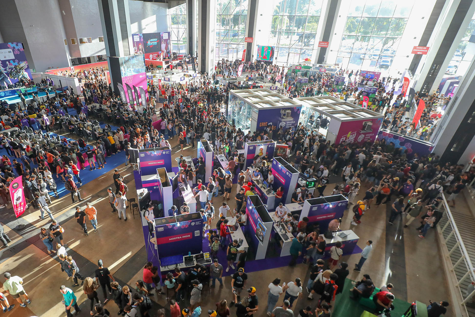 1º dia do Brasília Game Festival reúne campeonatos, fantasias e tecnologia