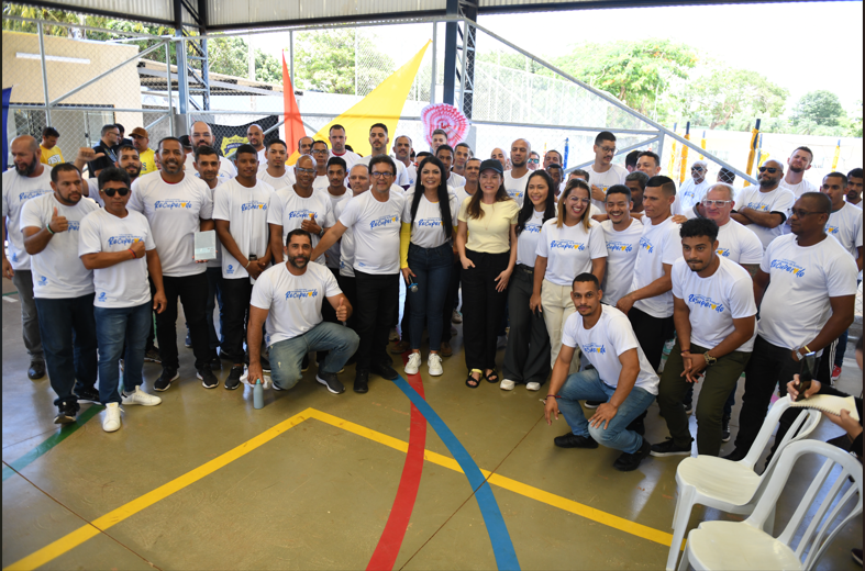 Mais de 100 pessoas que lutam contra a dependência do álcool participam de evento em Planaltina