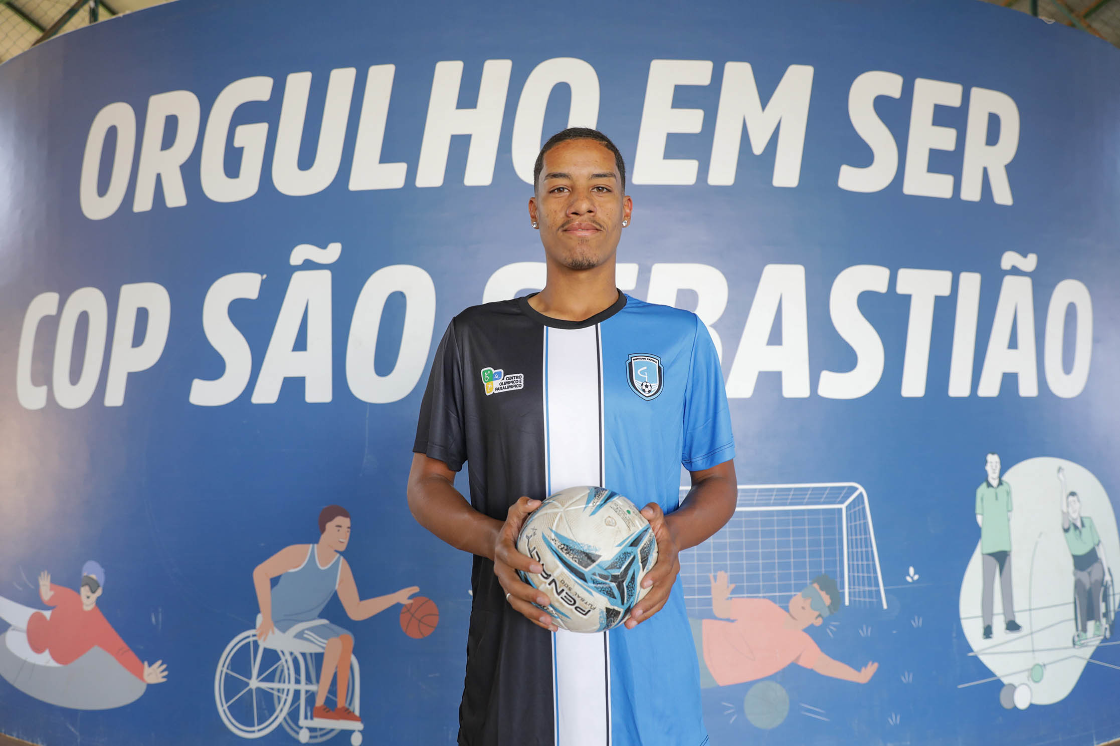 Atleta do Centro Olímpico de São Sebastião se prepara para disputar mundial de futebol social na Noruega