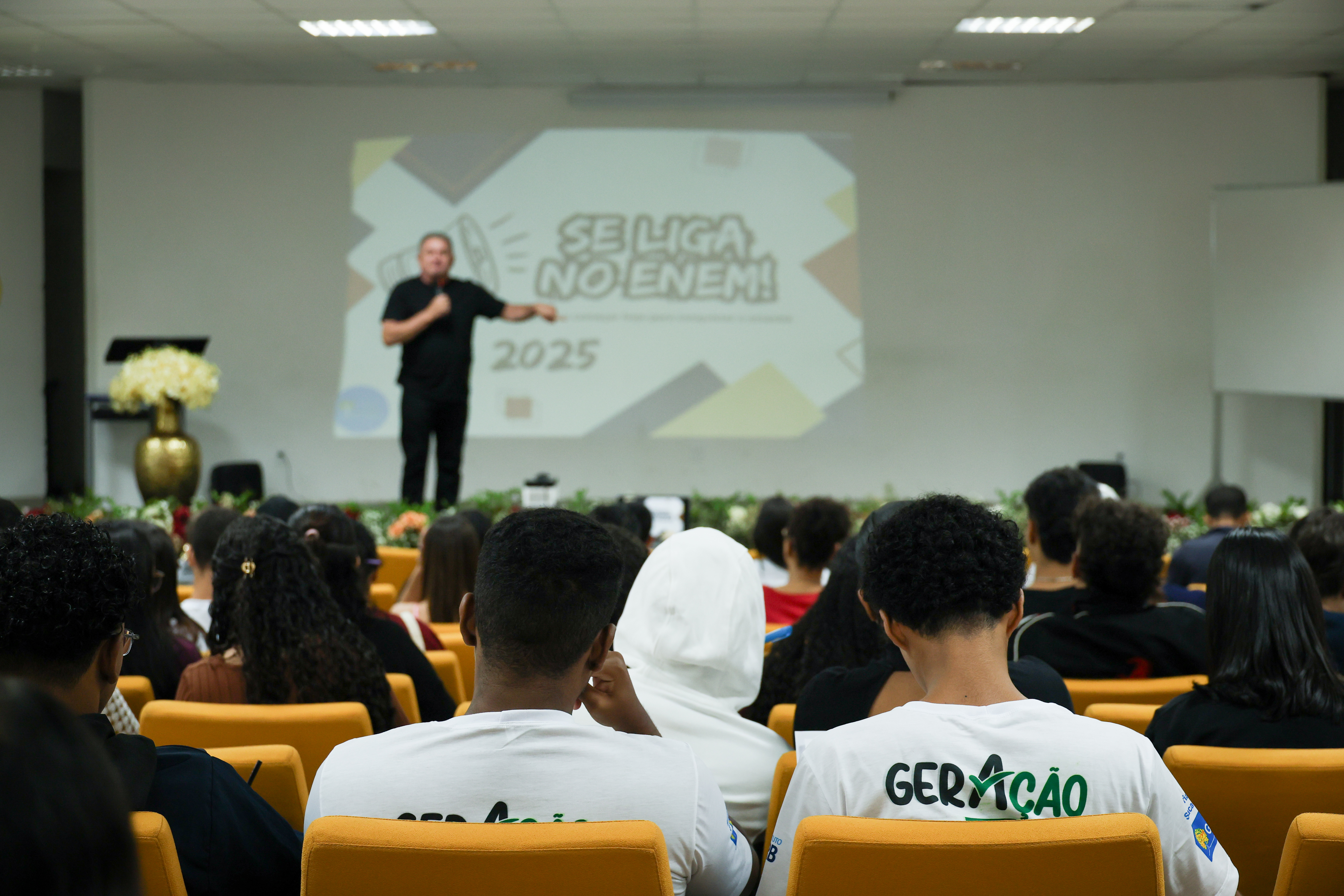 Estudantes de Santa Maria participam de preparação especial para o Enem