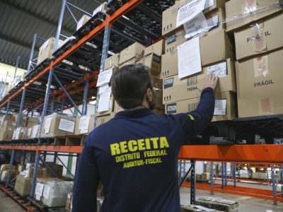 Fiscalização já apreendeu R$ 640 milhões em mercadorias ilegais no DF este ano