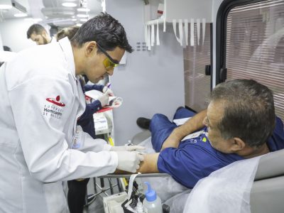 Moradores de Águas Claras doam sangue em Unidade Móvel do Hemocentro