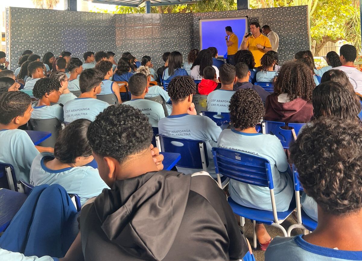 CEF Arapoanga recebe caravana do 3º Prêmio Candanguinho de Poesia Infantojuvenil nesta quarta (2)
