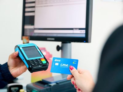 Beneficiários do Cartão Material Escolar têm até 11 de junho para usar valores disponíveis