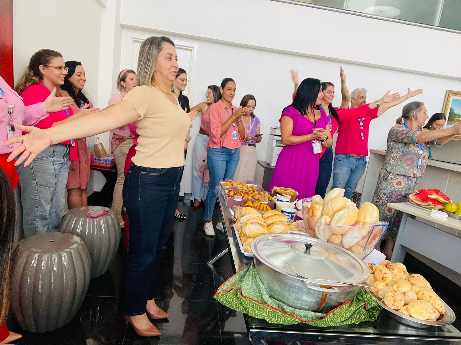 Palestras e ginástica marcam Dia da Mulher no IgesDF