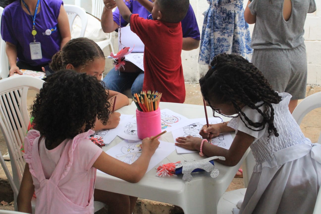 Desfile Kids reforça laços familiares e promove autoestima na Estrutural