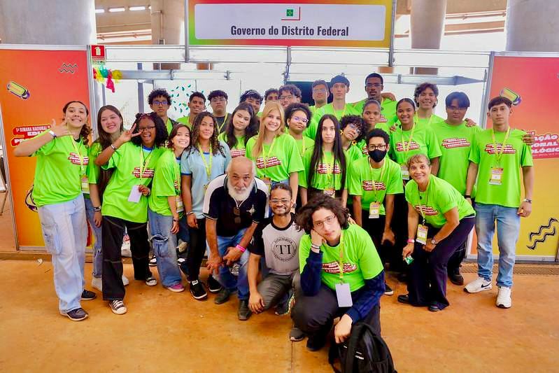 Estudantes do Cemi Cruzeiro apresentam nove projetos na Semana Nacional da Educação Profissional e Tecnológica