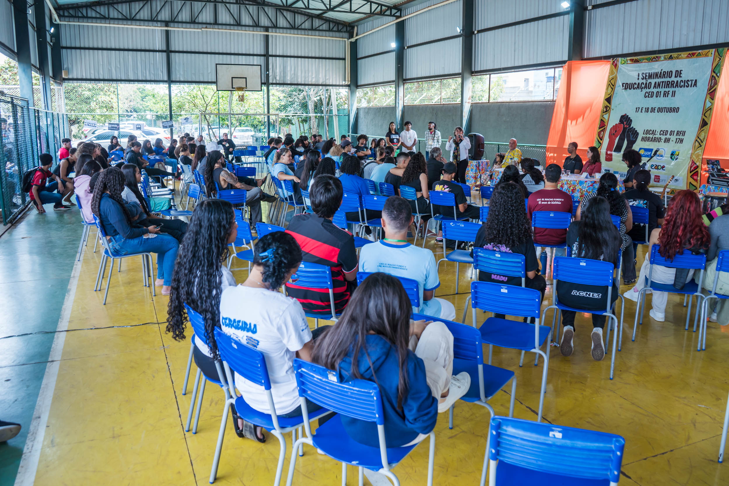 Evento do CED 01 do Riacho Fundo II debate educação antirracista