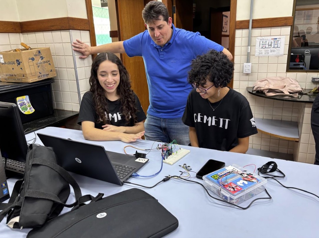Projeto apoiado pela FAPDF aposta em oficinas, protótipos e mentoria universitária para engajar jovens do ensino médio