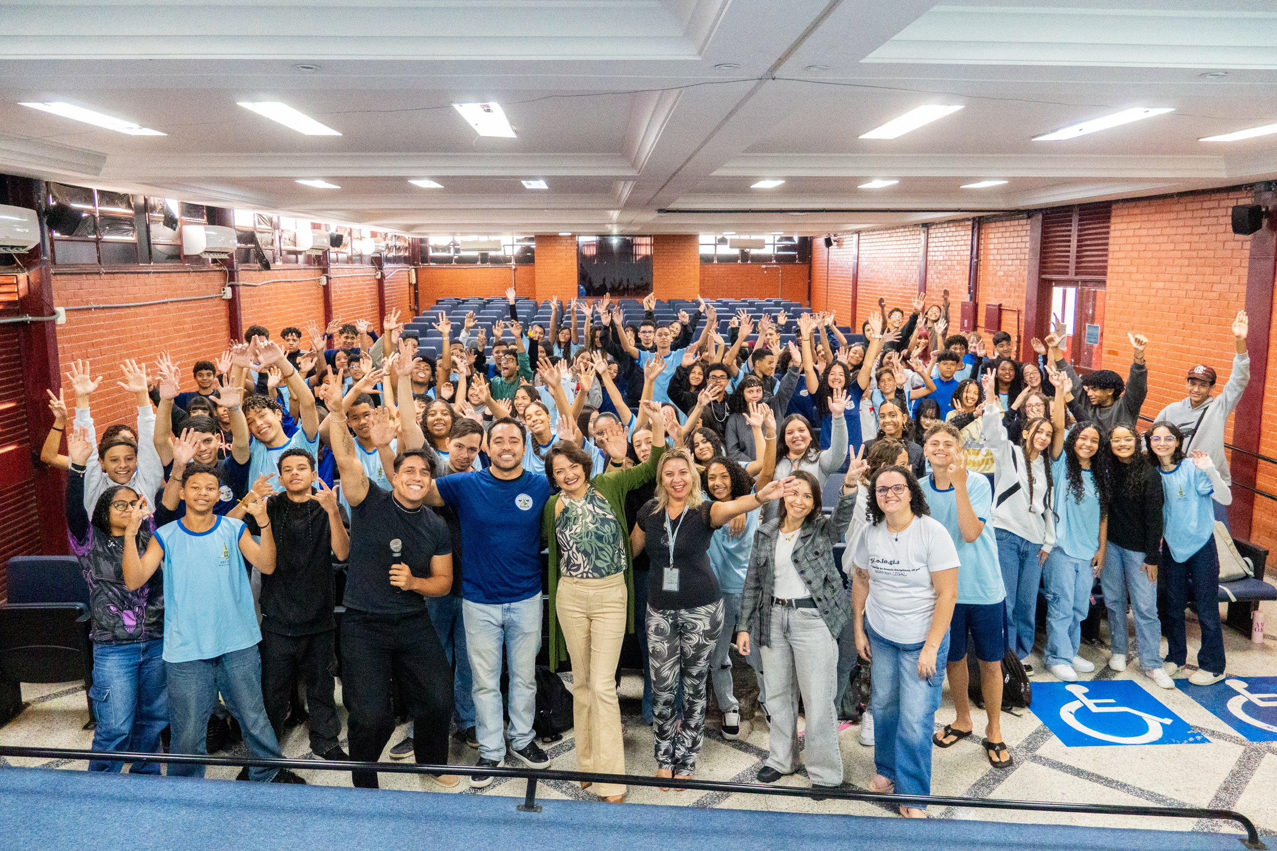 Aulão para o Saeb 2025 mobiliza 220 estudantes no Recanto das Emas