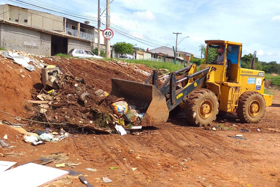 Mutirão de limpeza recolhe quase 2 mil toneladas de entulho em três regiões do DF