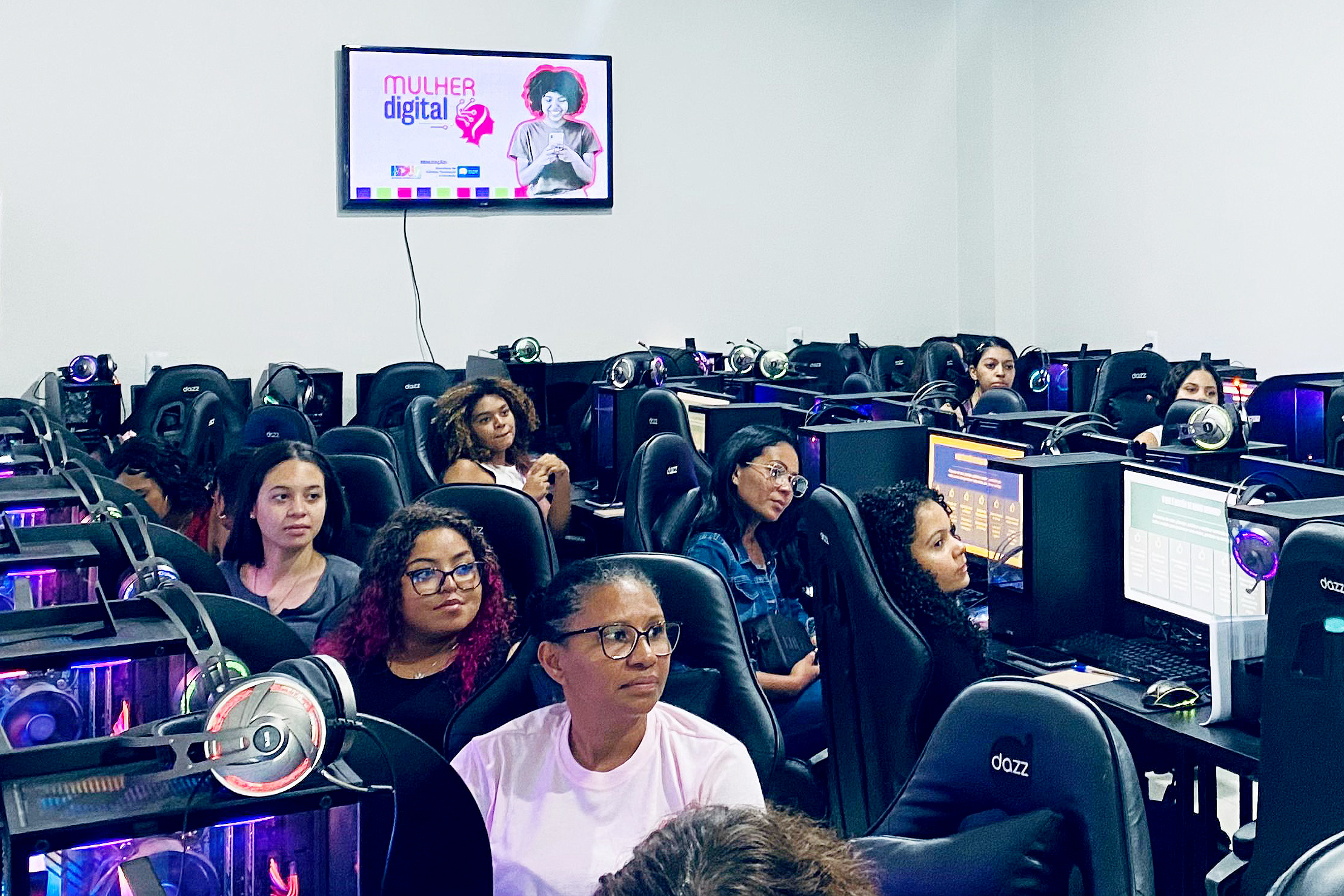 Cursos digitais voltados às mulheres de Ceilândia estão com inscrições abertas