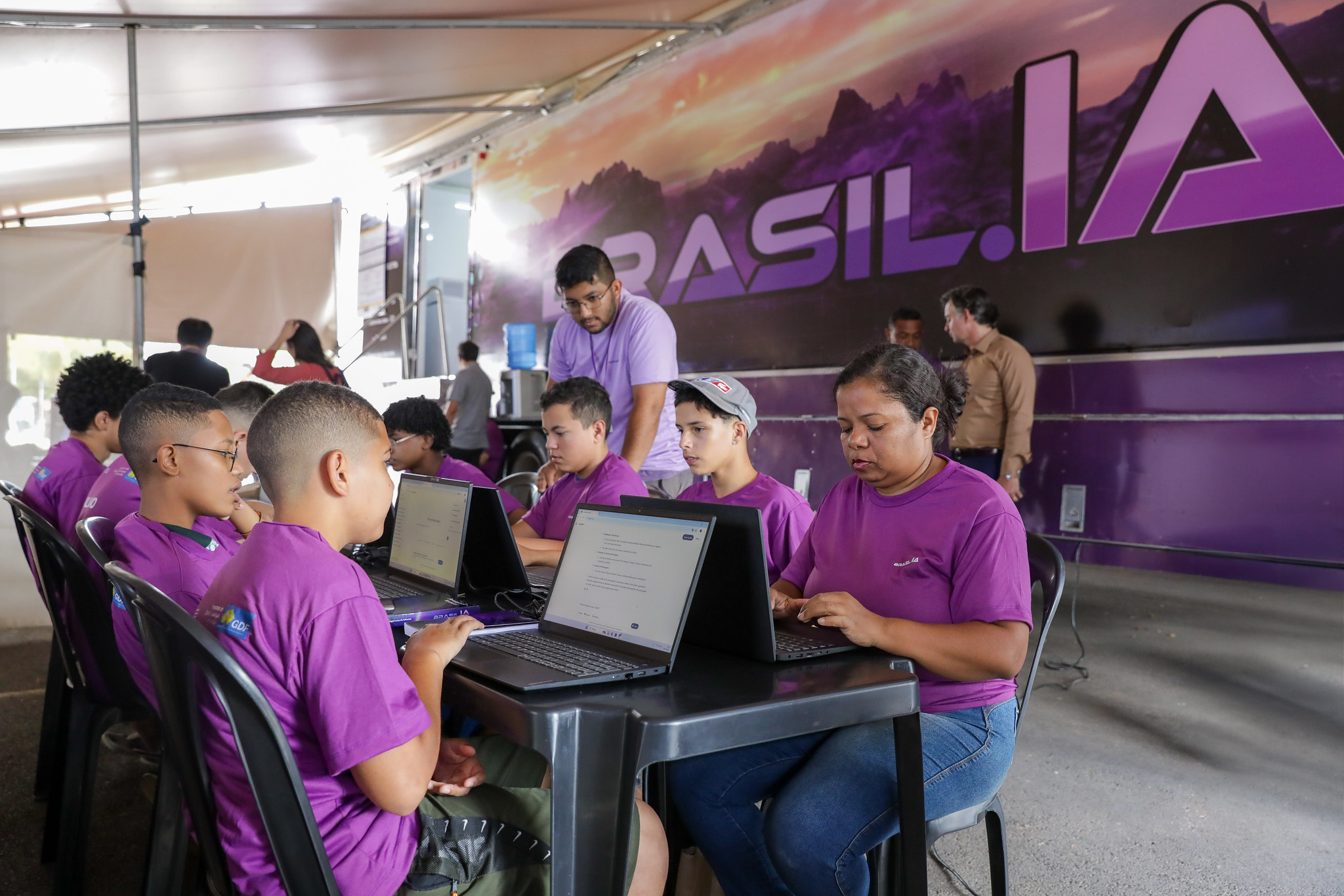 Projeto Brasíl.IA abre inscrições gratuitas para cursos de qualificação na área de tecnologia