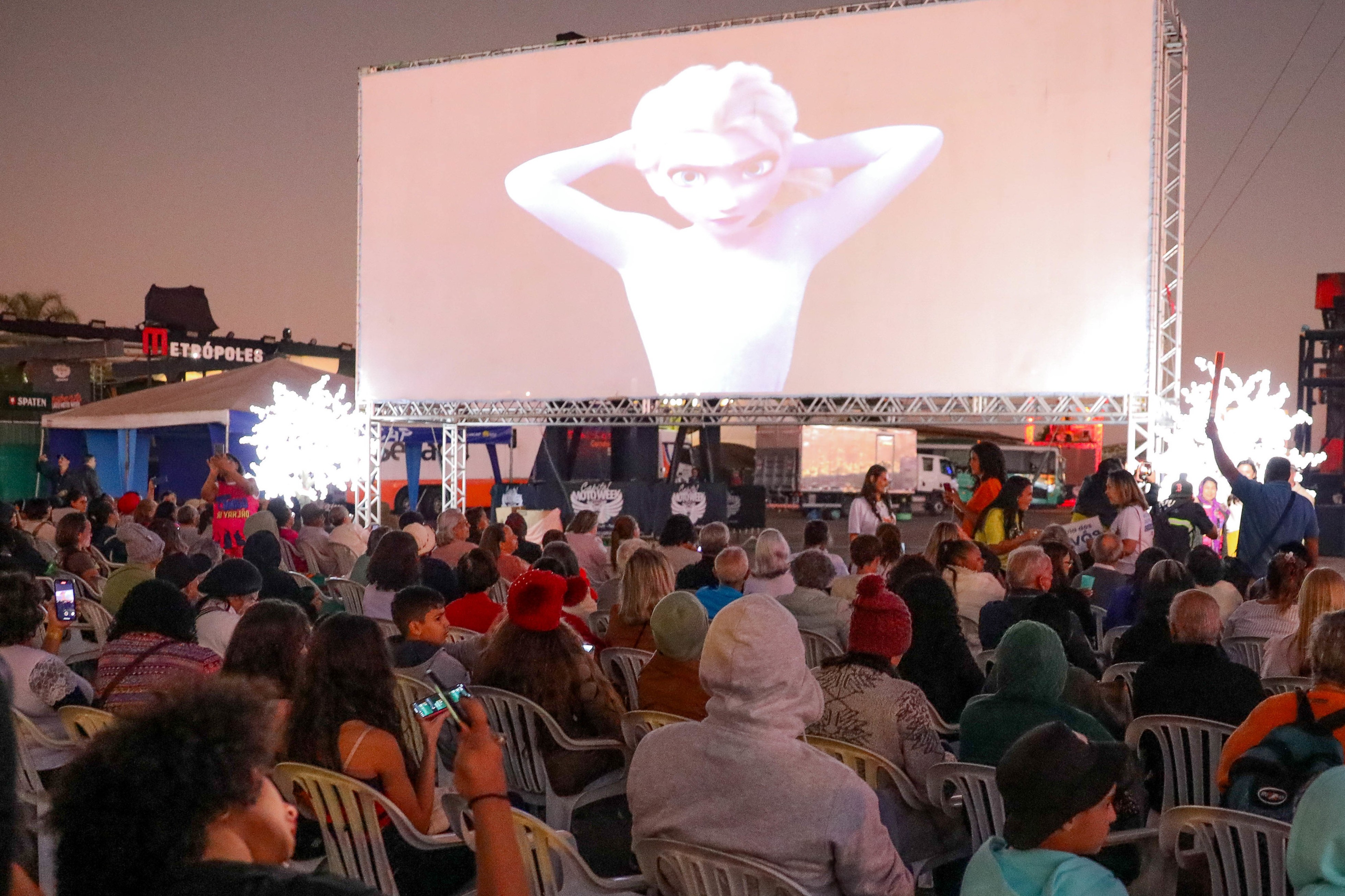 Projeto de cinema promove oficinas e atividades gratuitas em São Sebastião