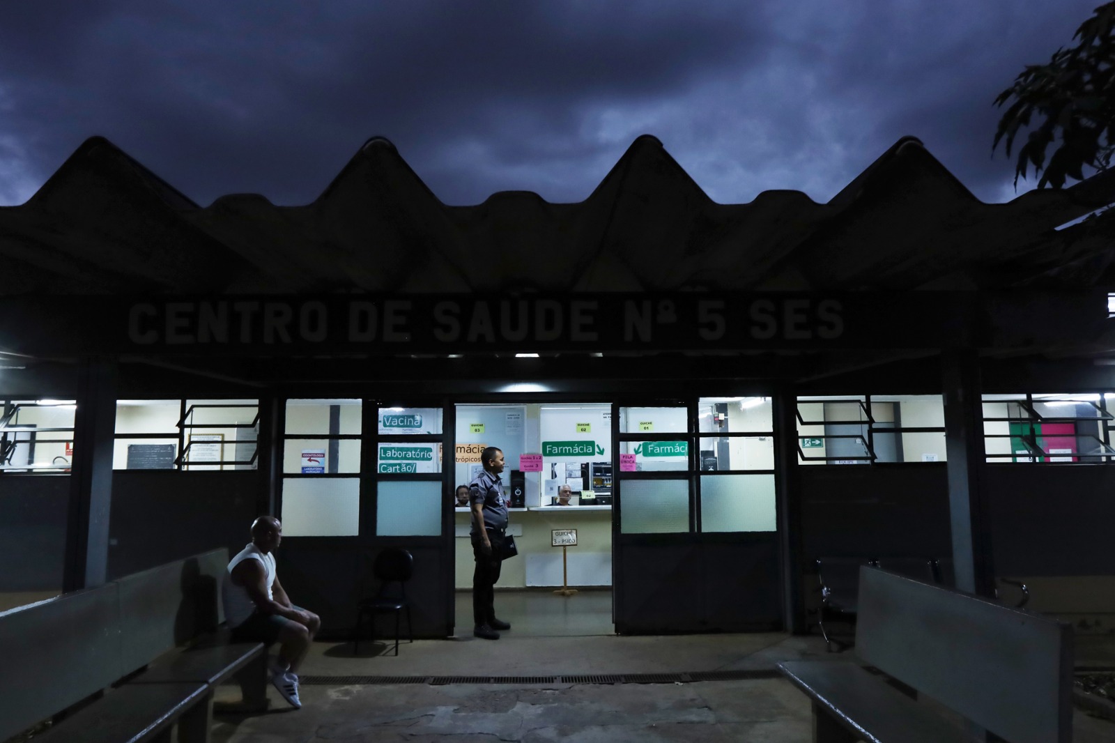 Unidades básicas de saúde oferecem atendimento em horário noturno e aos sábados