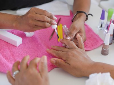 Projeto Currículo Lilás busca inserir mulheres vítimas de violência no mercado de trabalho