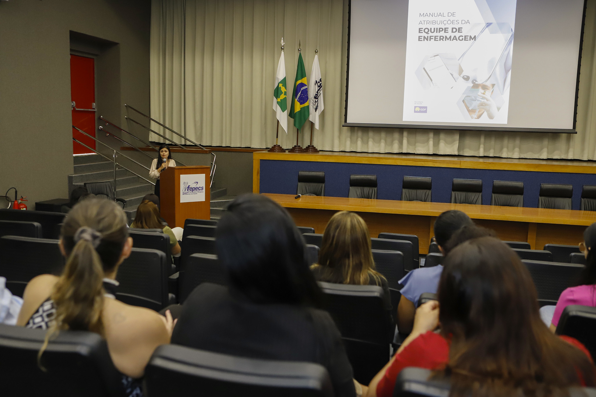 Manual de Atribuições da Equipe de Enfermagem para a rede pública ganha nova edição