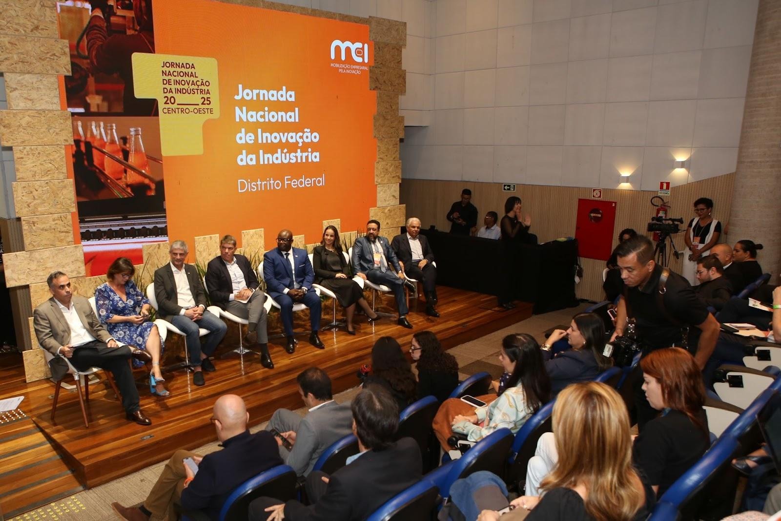 Evento debate marcos legais, incentivos fiscais e estratégias conjuntas para fortalecer inovação no DF