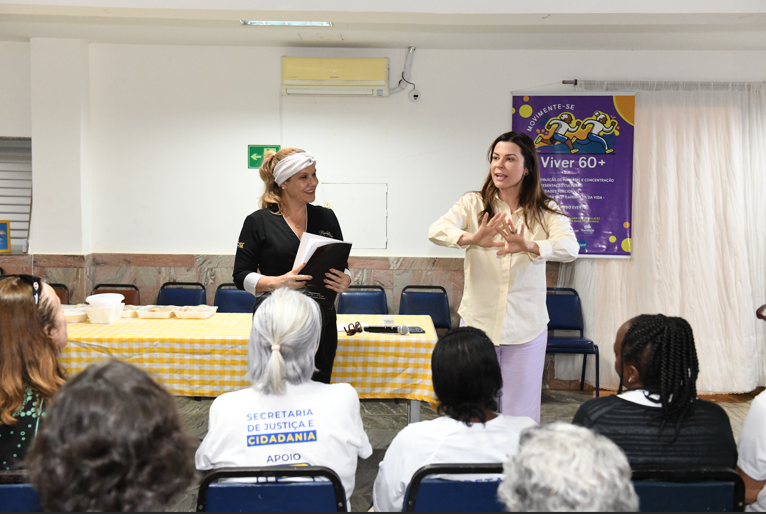Oficinas de pastel do programa Viver 60+ já capacitaram mais de 150 pessoas no DF