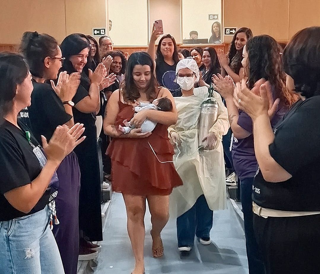 Hospital de Santa Maria promove dia de conscientização sobre prematuridade no Novembro Roxo