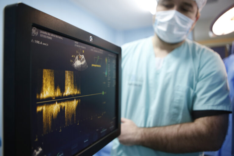 Novas vagas no IgesDF: inscrições abertas para médicos e técnicos de enfermagem