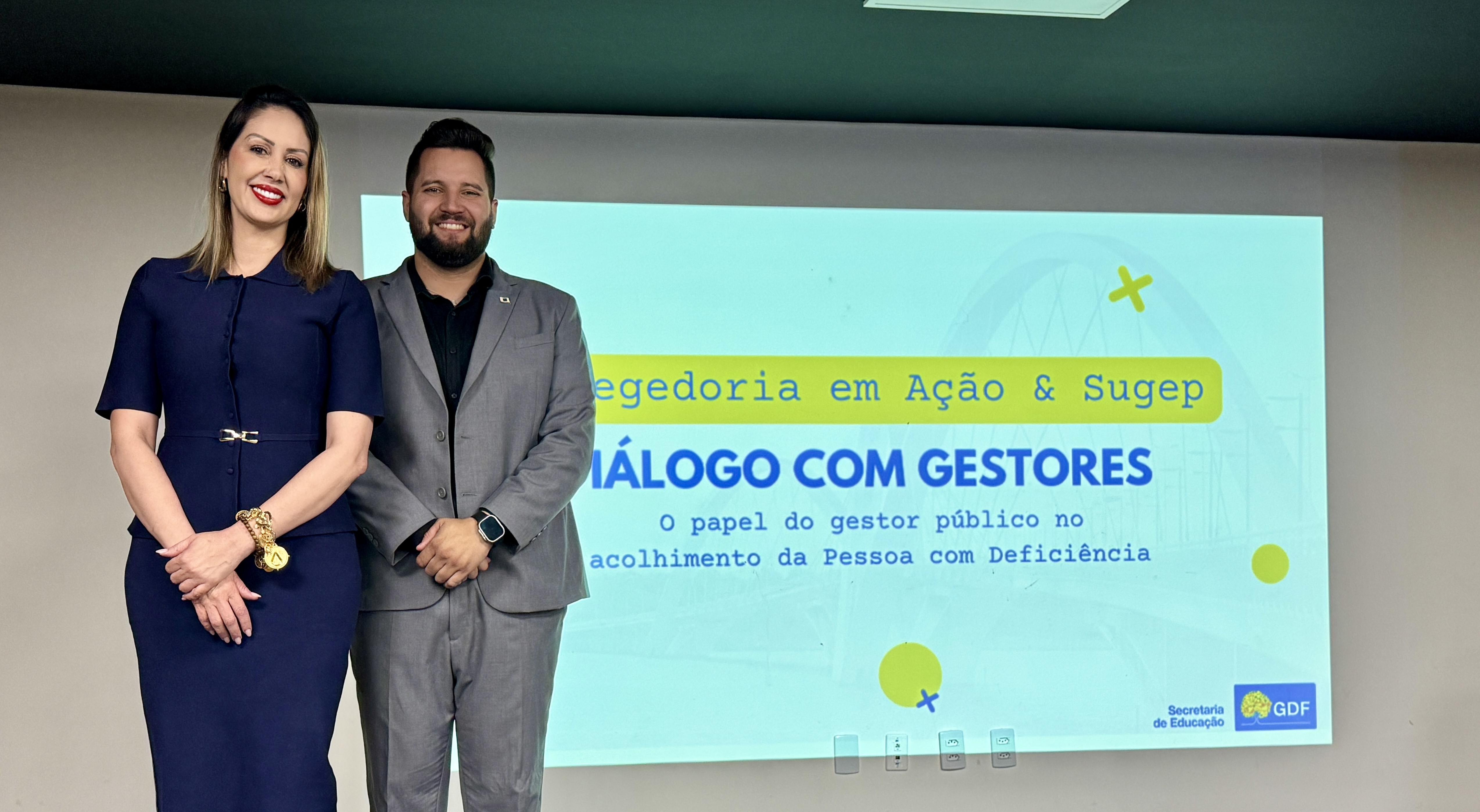 Educação debate acolhimento e inclusão de pessoas com deficiência