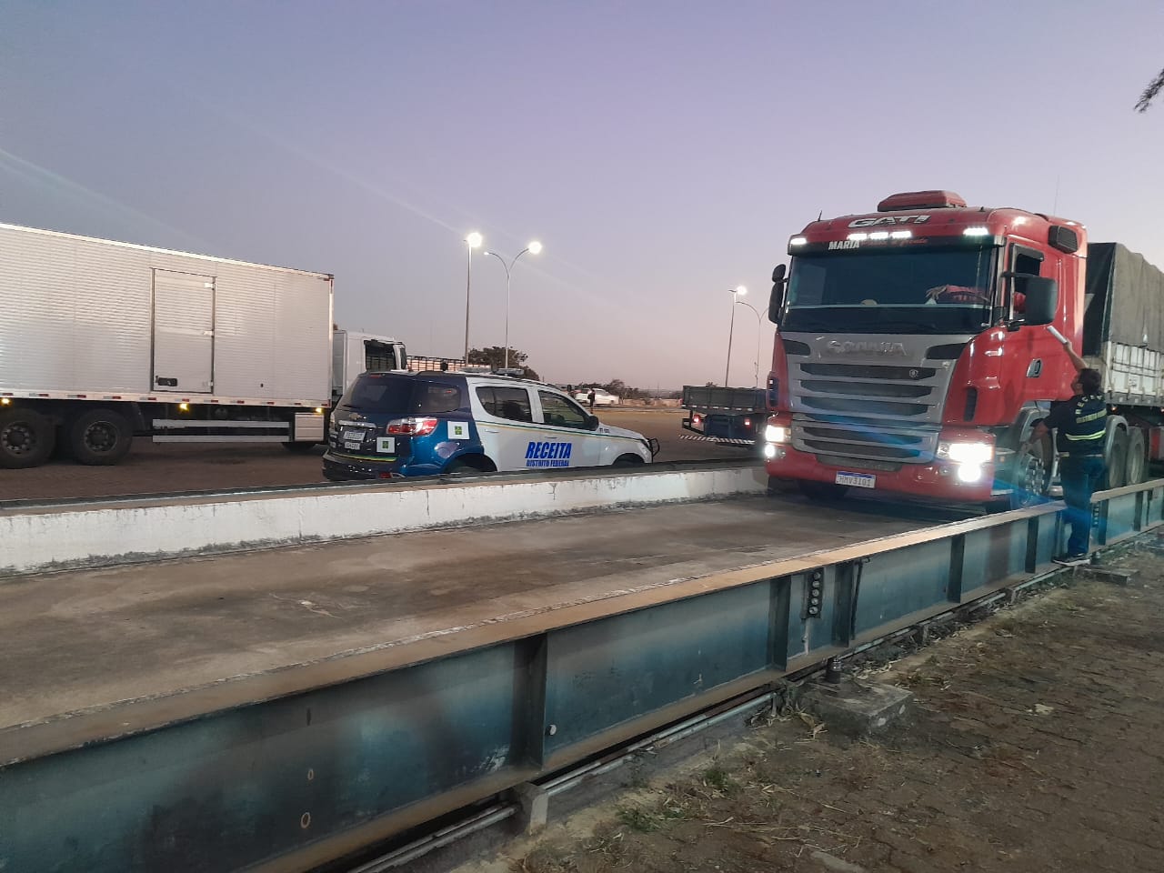 Auditores buscam recuperar cerca de R$ 100 milhões em impostos e multas