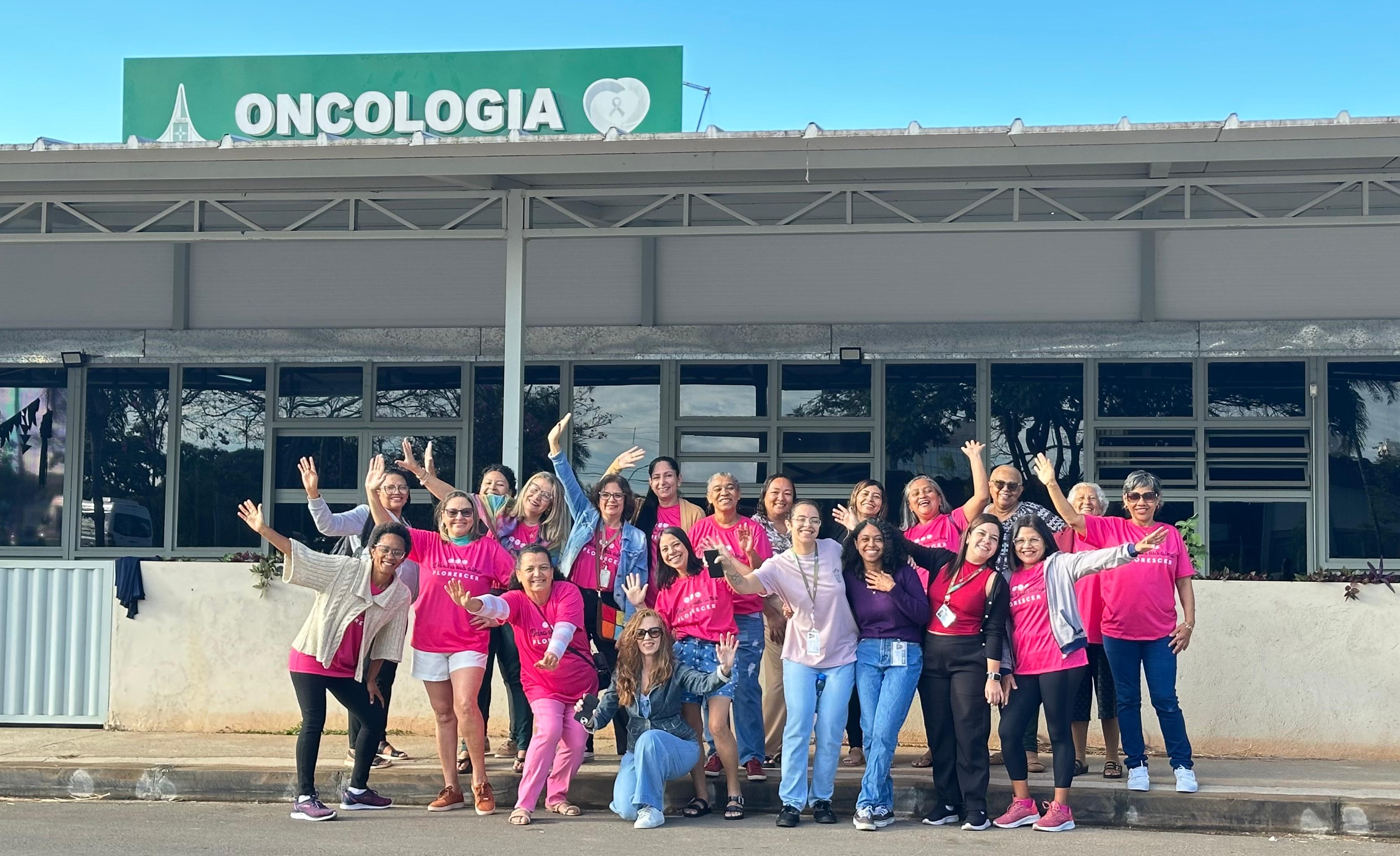 HRT promove passeio de pacientes oncológicas à beira do Lago Paranoá