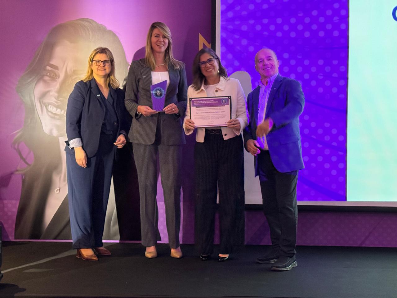 Controladoria-Geral do DF recebe Prêmio IIA May Brasil 2025 &nbsp;