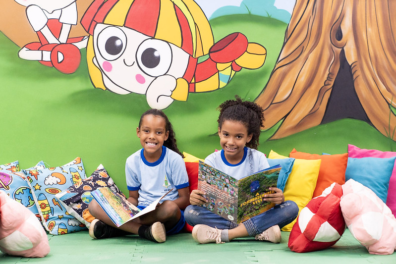 Alunos do Recanto das Emas são incentivados a escrever os próprios livros
