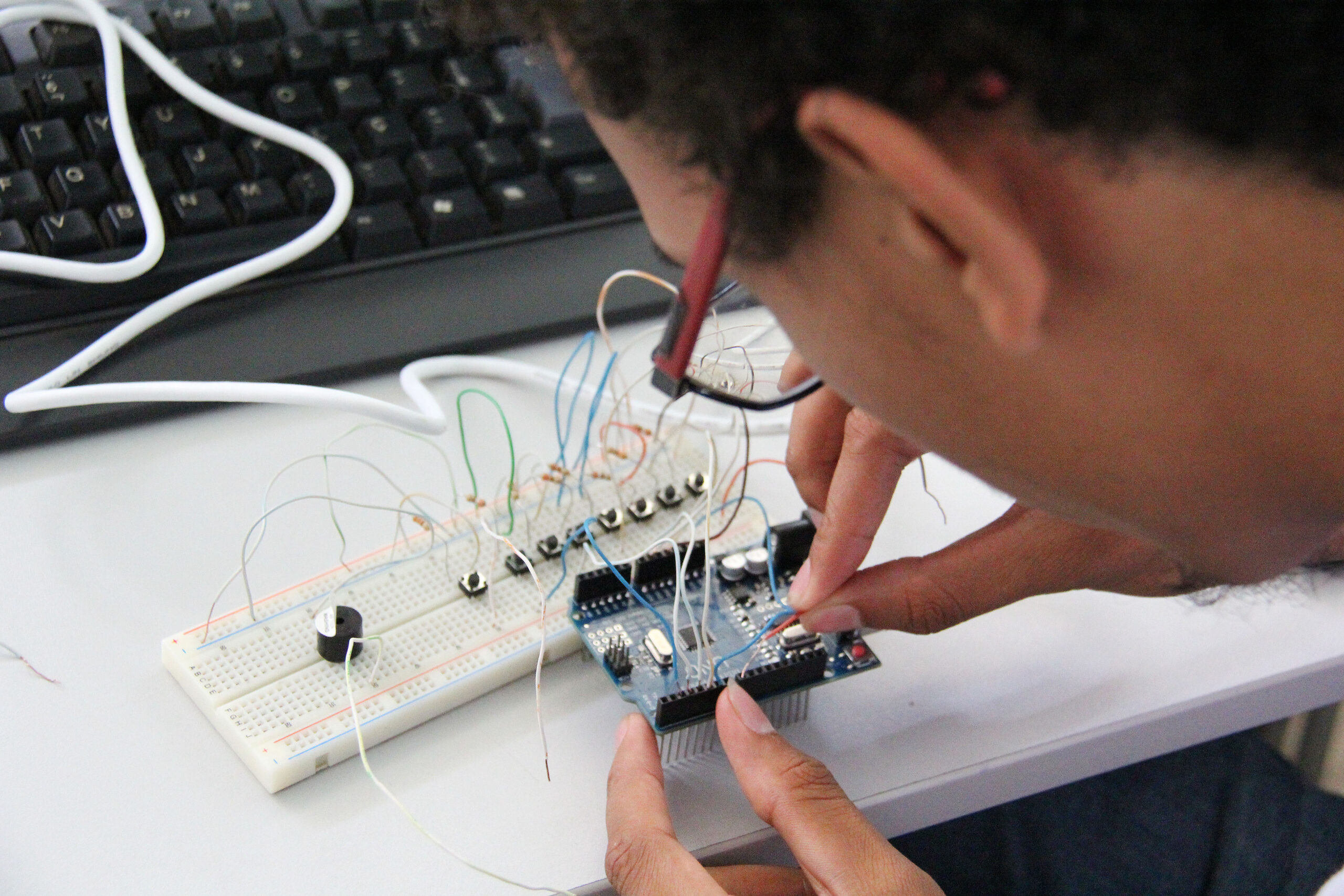 Revista vai divulgar trabalhos científicos de estudantes da rede pública