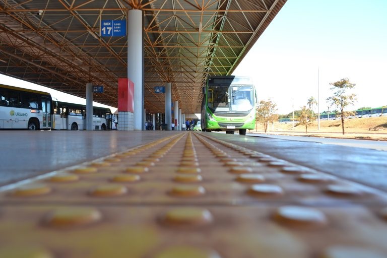 Obra altera local de embarque no Terminal da Asa Sul