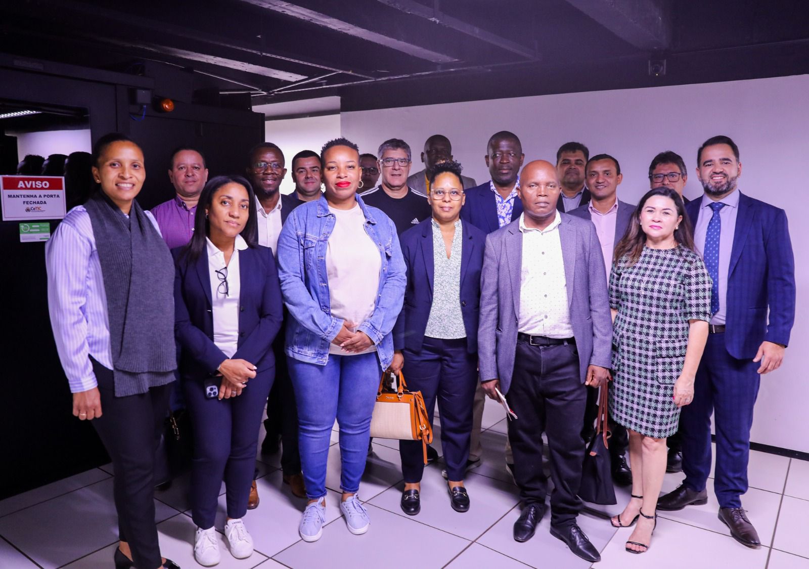 Delegação de Moçambique elogia sistemas fiscais do DF