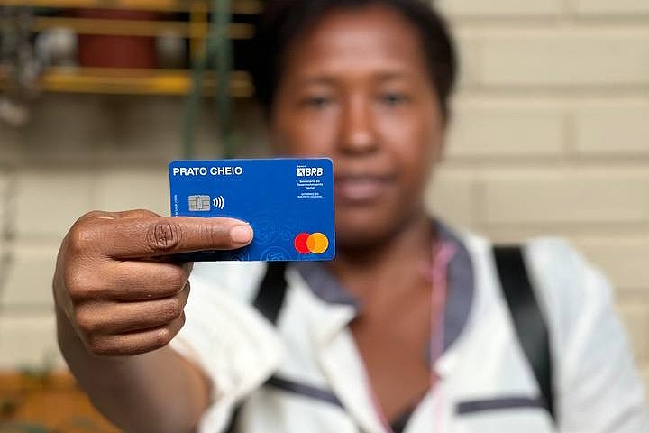 Liberados R$ 35 milhões para pagamento dos cartões Prato Cheio e DF Social