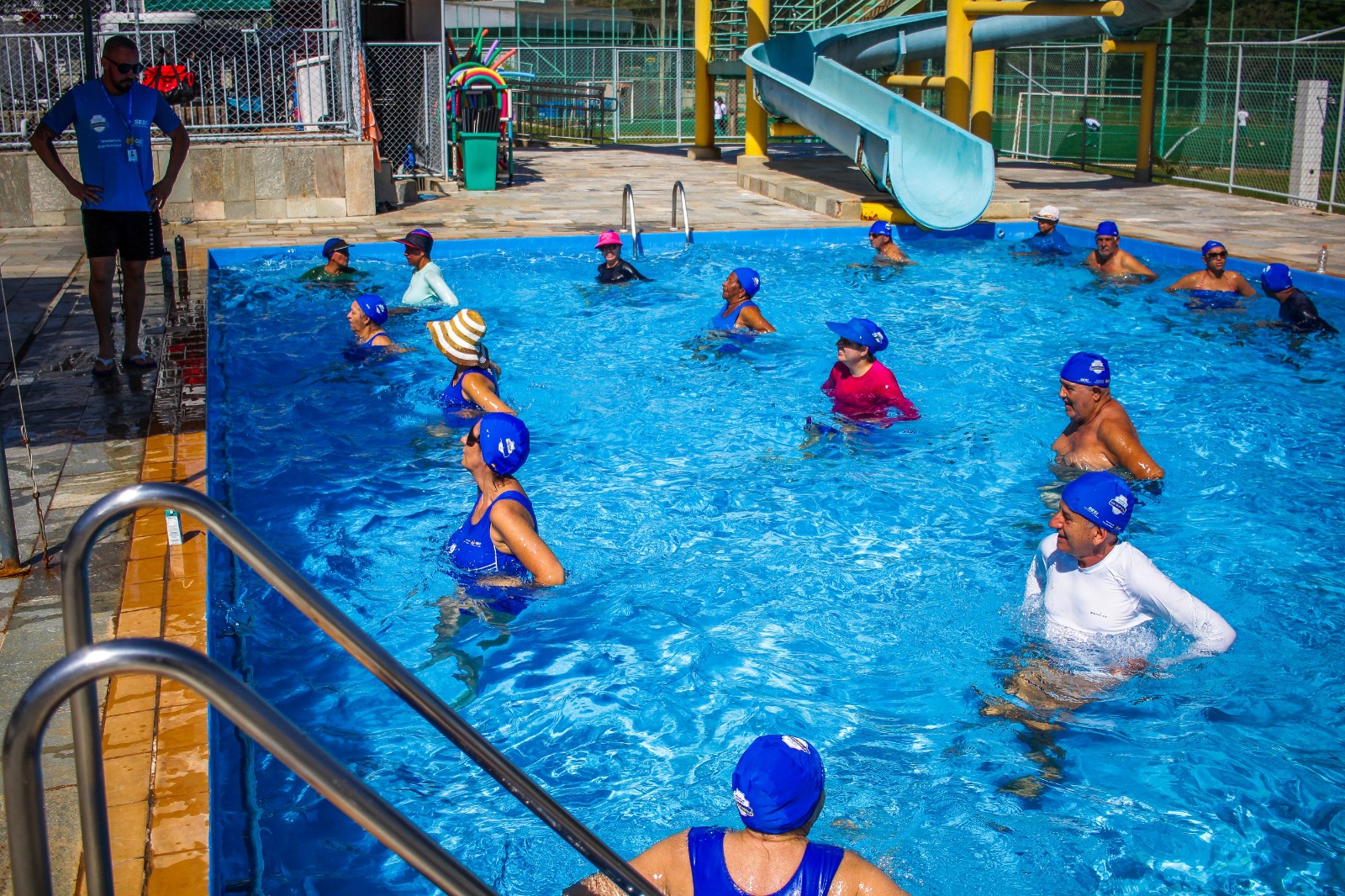 Projeto de Inclusão Socioesportiva abre 455 vagas para natação e hidroginástica