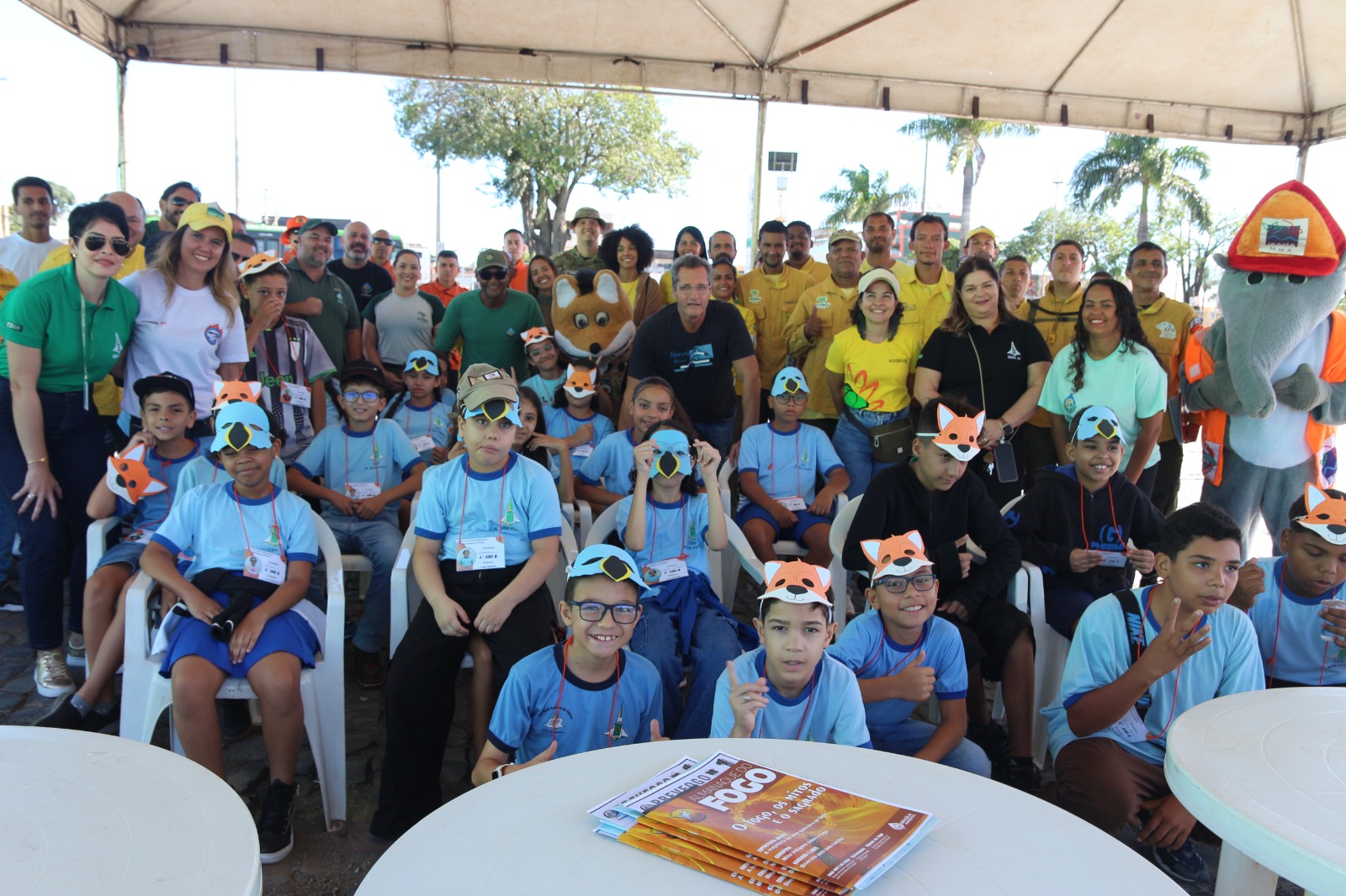 Crianças participam de blitz educativa contra incêndios ambientais