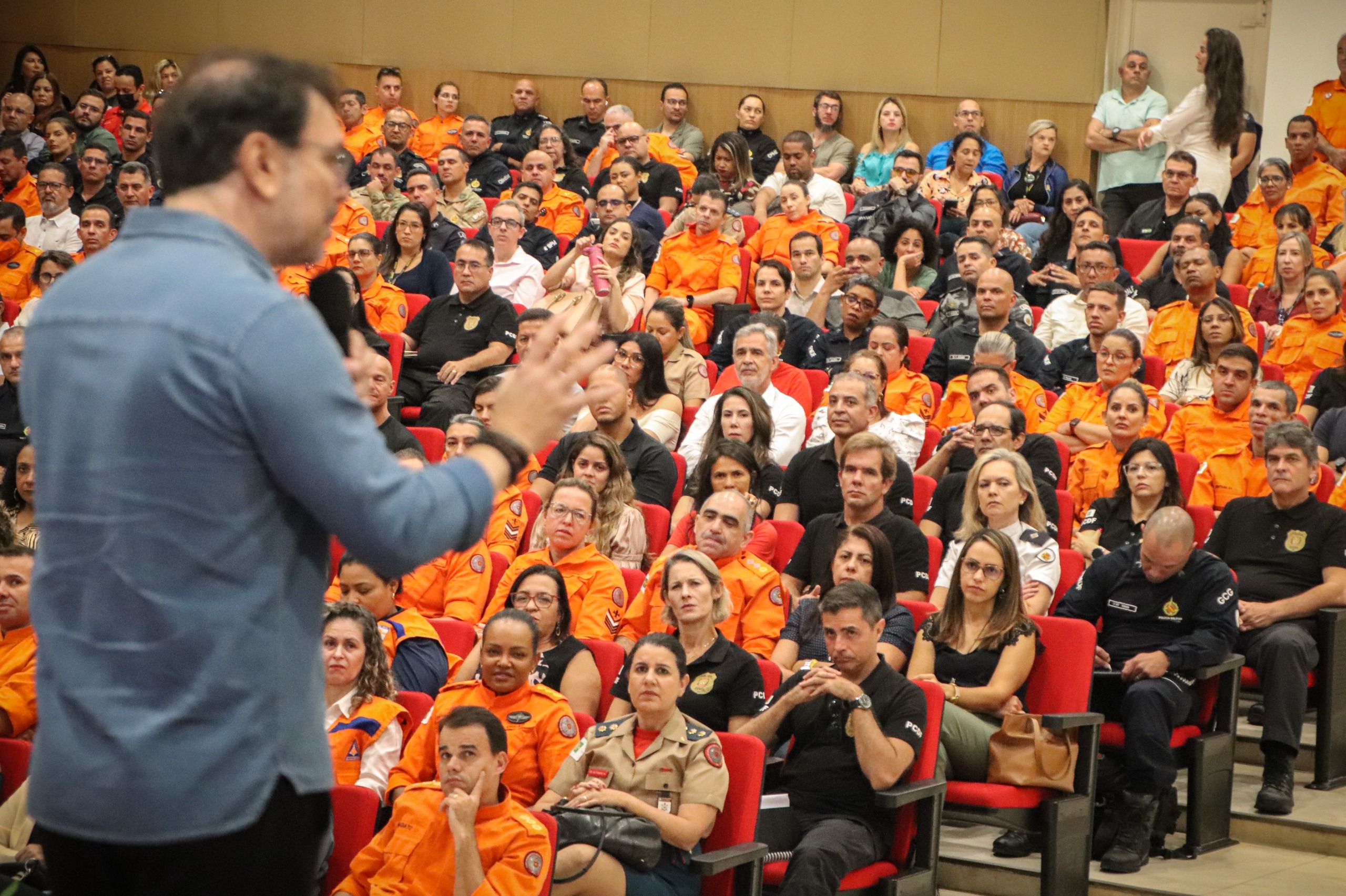 Servidores da segurança participam de palestra sobre inteligência emocional