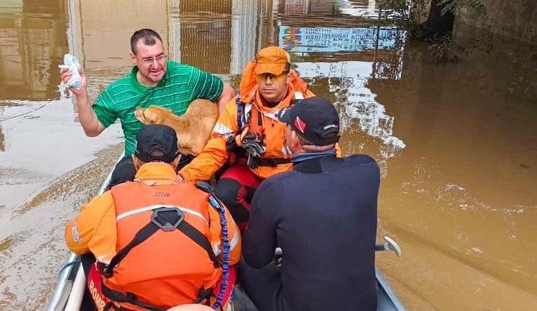 Equipe de bombeiros do DF que ajudam no Rio Grande do Sul será renovada