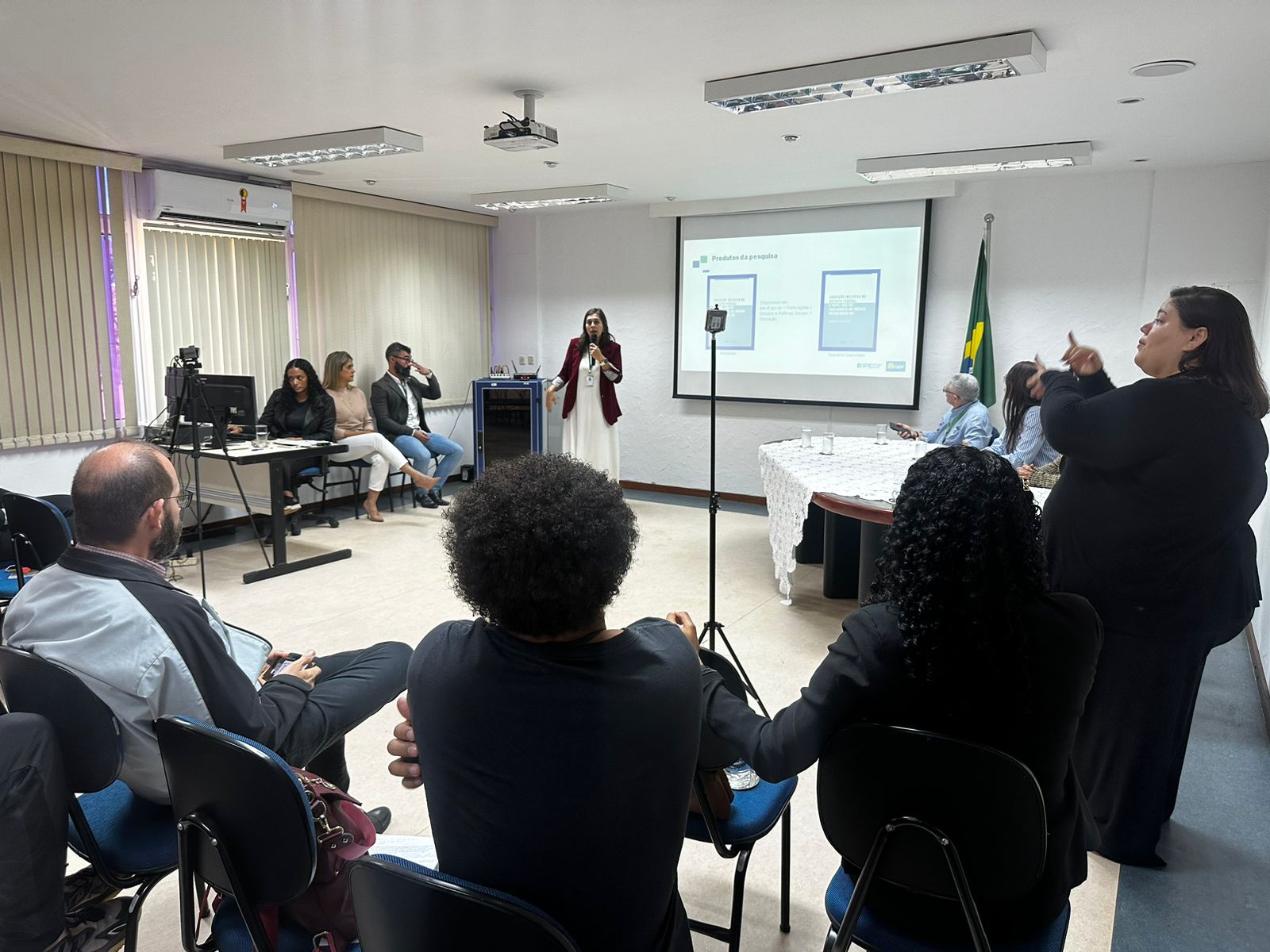 Pesquisa revela perfil de educadores sociais voluntários do Distrito Federal