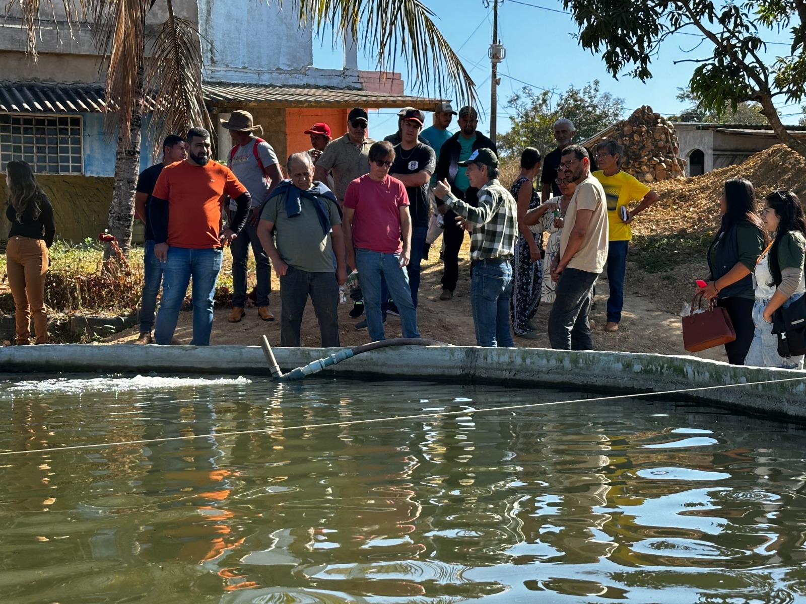 Curso sobre eficiência na piscicultura tem visita a propriedade modelo