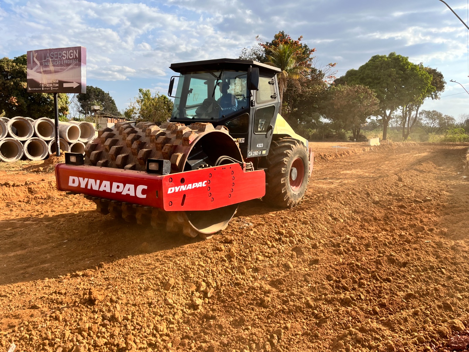 Ruas da Superquadra Park Sul começam a receber novo pavimento