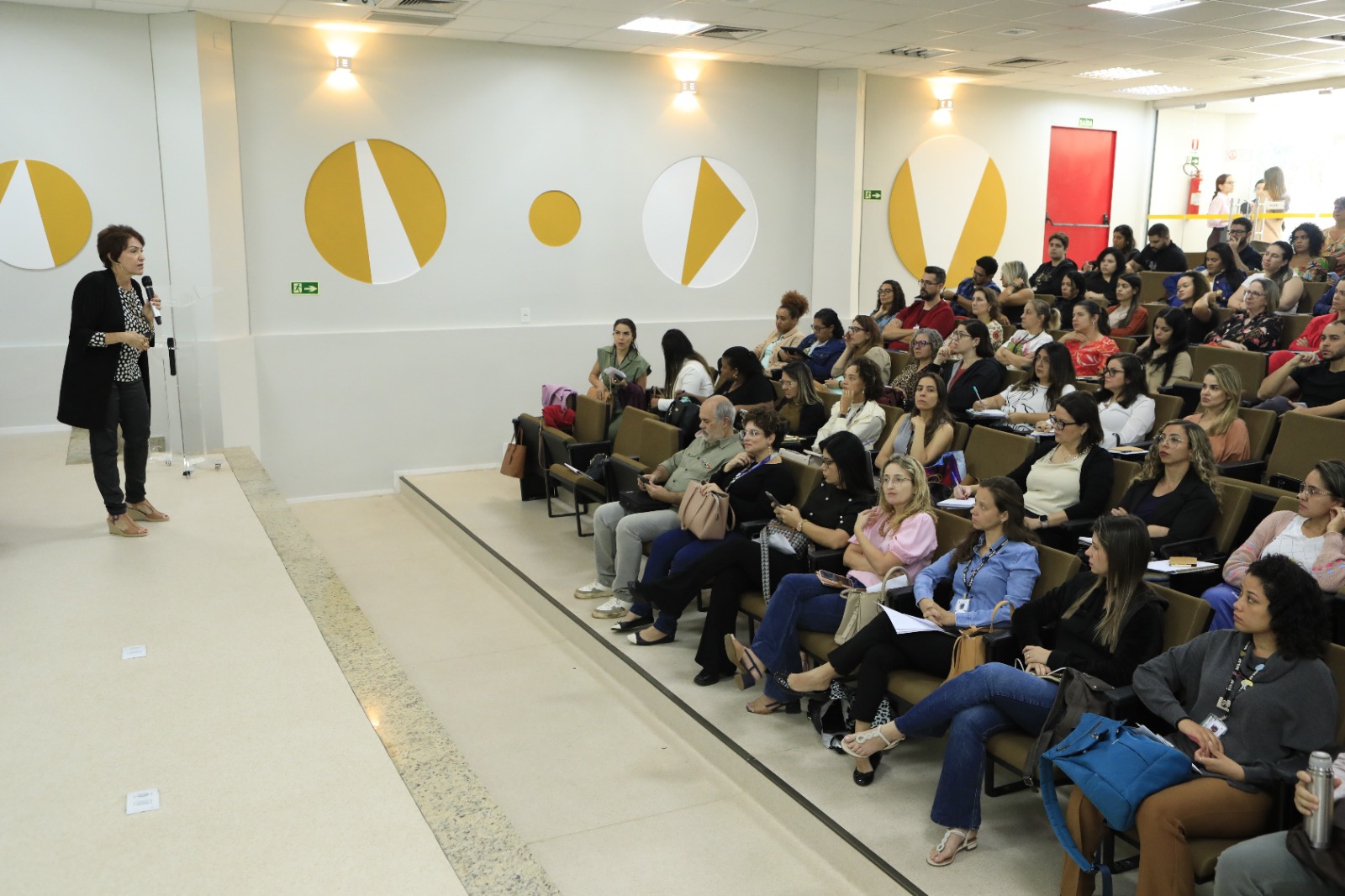 Profissionais de saúde participam de capacitação sobre HIV/Aids