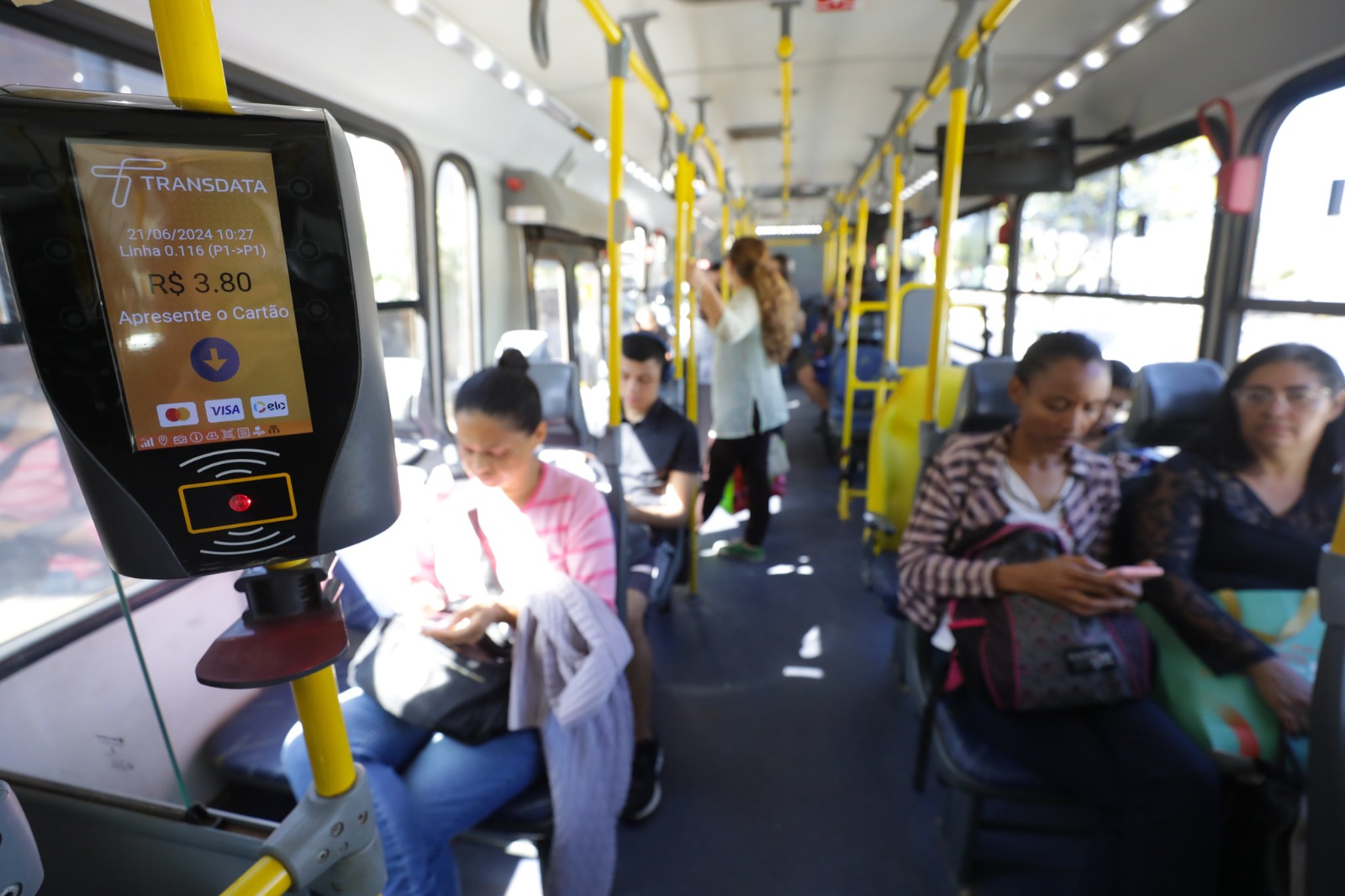 Mais 99 linhas de ônibus deixam de receber dinheiro em espécie nesta quinta (15)