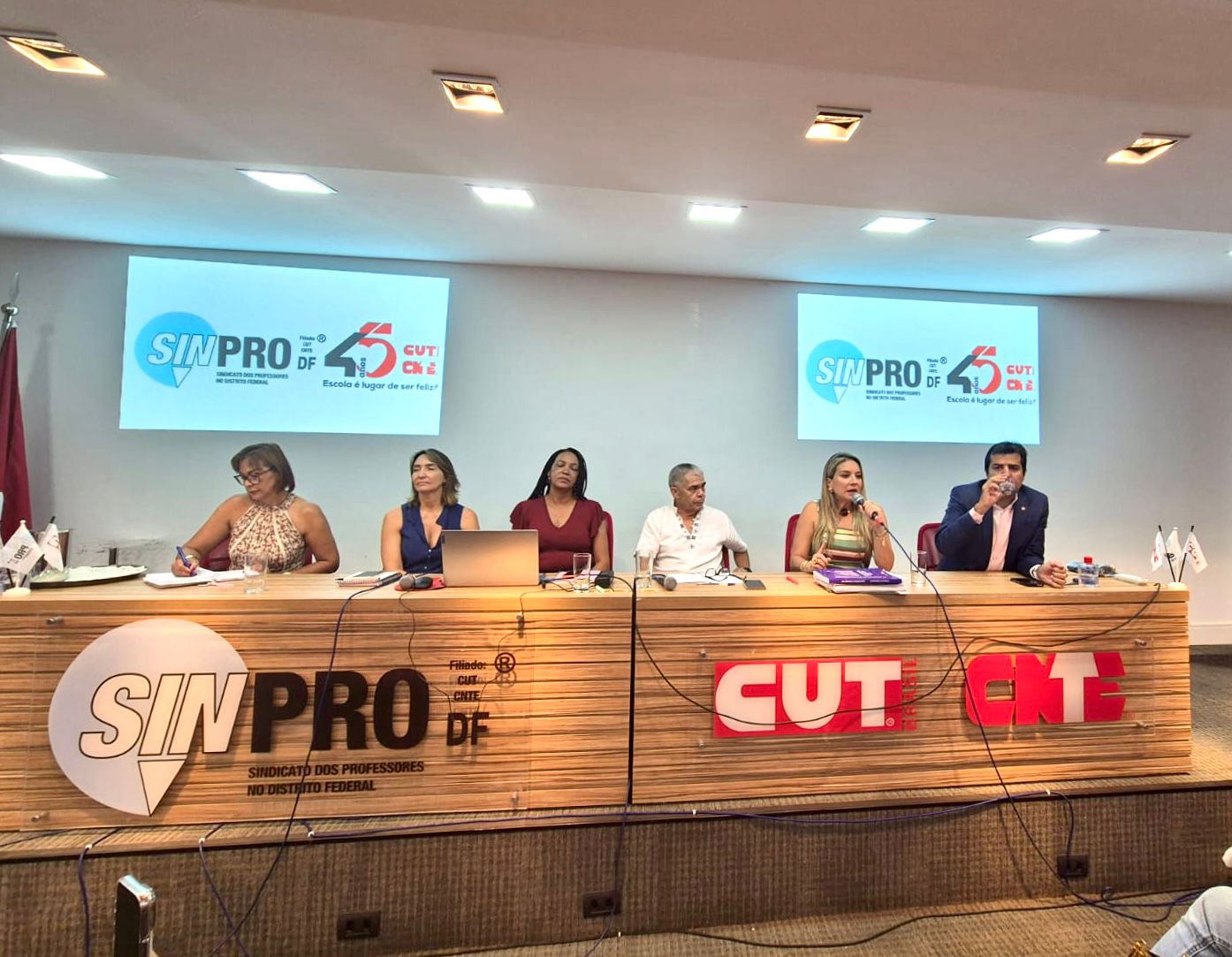 Encontro discute texto-base do Plano Distrital de Educação para o próximo decênio