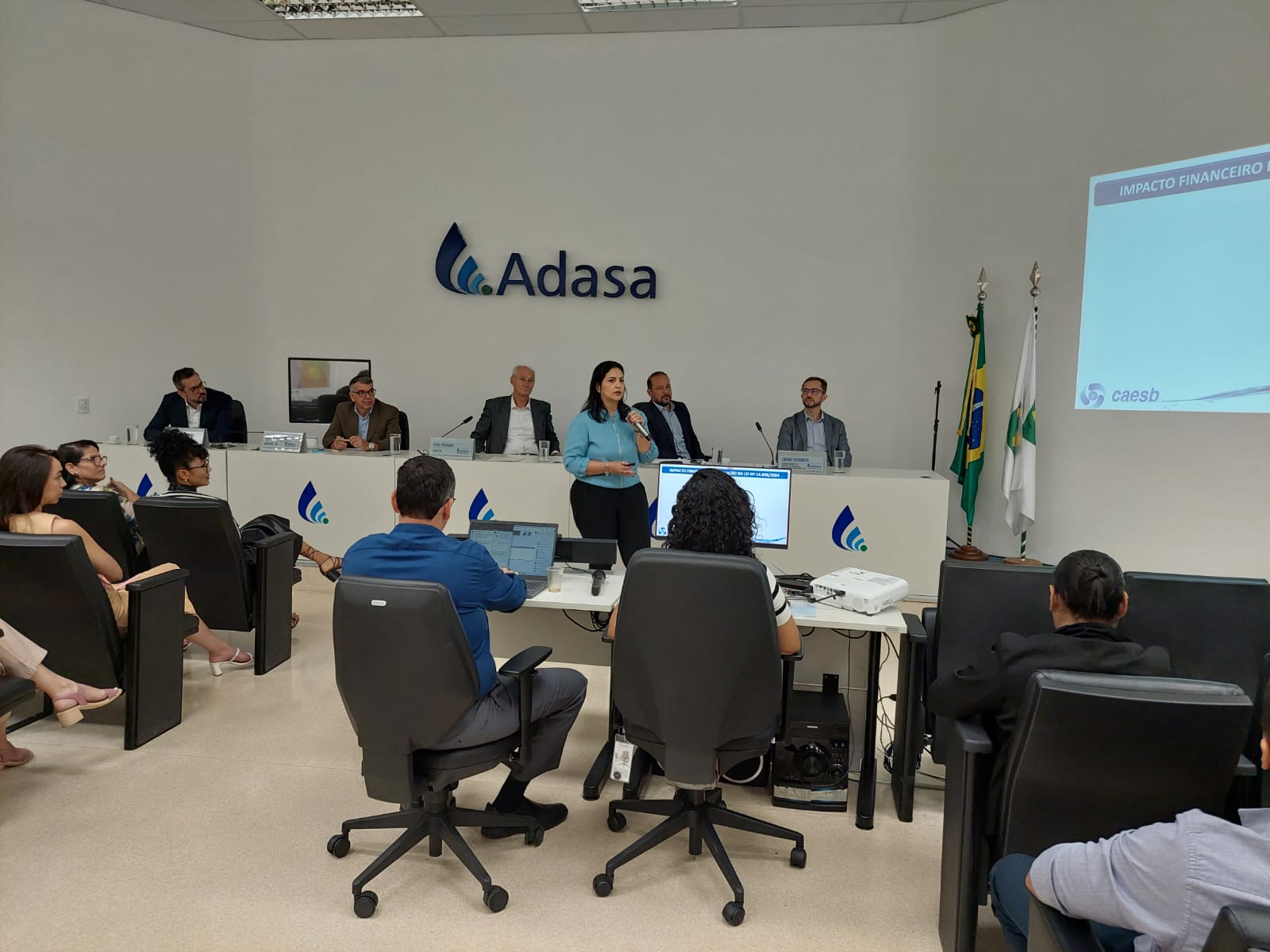 Encontro discute critérios para obtenção da tarifa social de água e esgoto